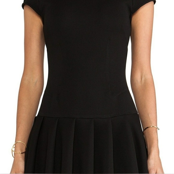 Torn by Ronny Kobo Gina short sleeve black flare dress - Picture 5 of 16